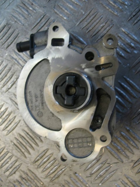 Pompa Vacum Vw Audi Skoda 2.0 Tdi 03L145207