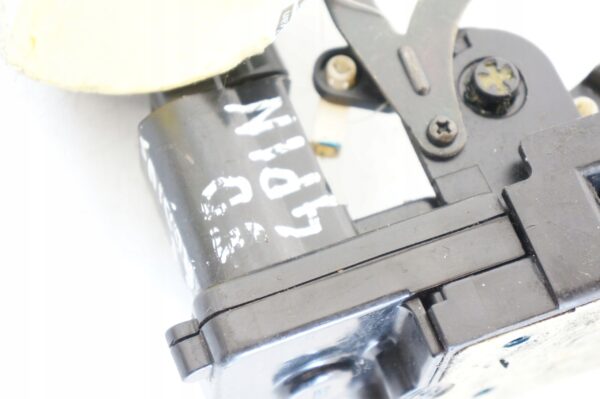 ZAMEK DRZWI LEWY PRZÓD SSANGYONG RODIUS 4PIN EU