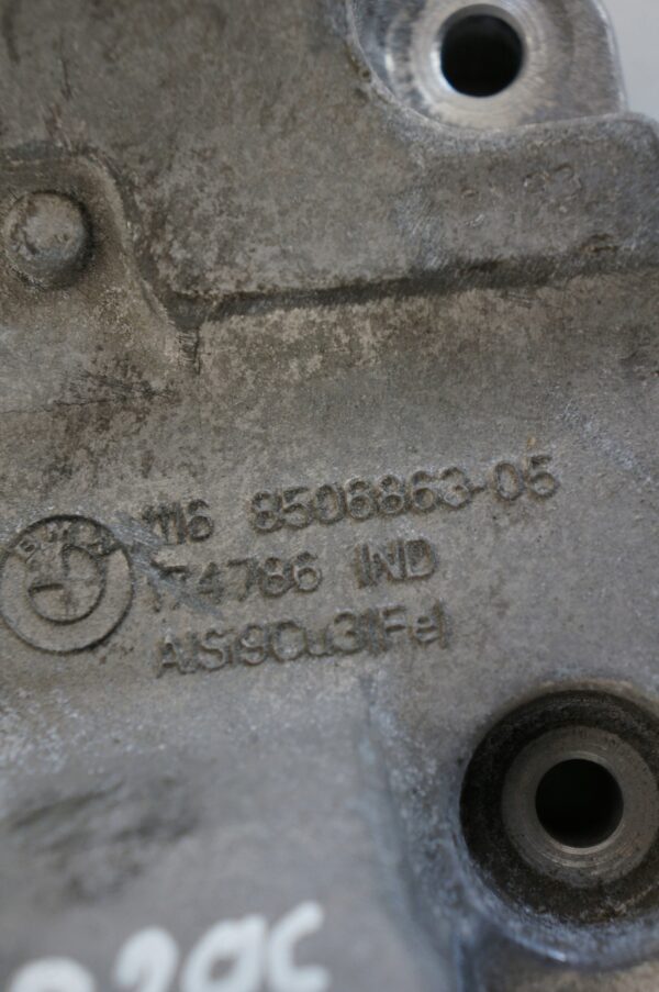 ŁAPA ALTERNATORA BMW X5 F10 F30 2,0D N47 8506863