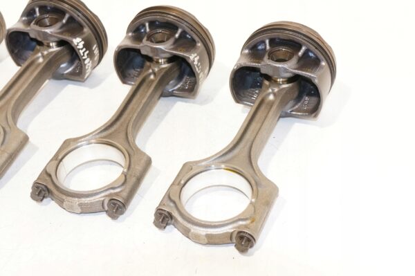 12627560480-696b5ec9918a2 TŁOK VOLVO V90 XC40 2,0TURBO B4204T47 KPL