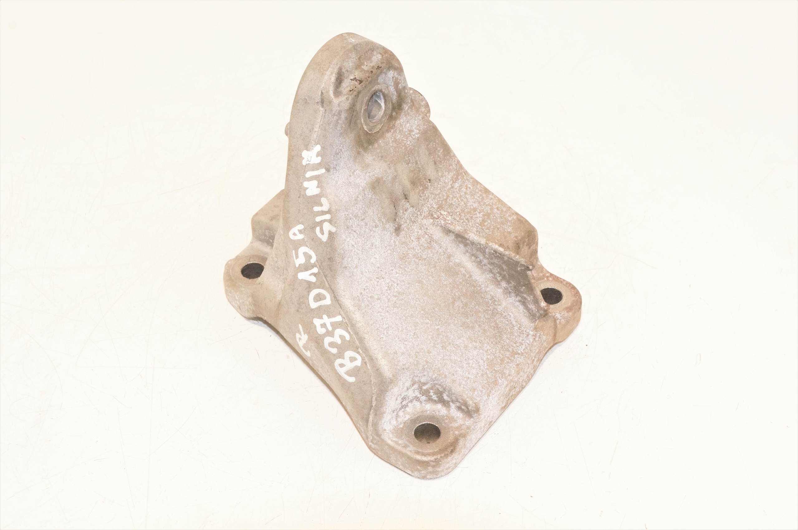 ŁAPA SILNIKA PRAWA BMW F20 F46 X2 1,5D B37 6869618