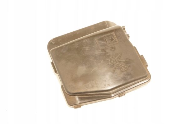 12737414947-696b5d4deec99 POKRYWA BEZPIECZNIKÓW RENAULT CLIO IV 4 243826085R