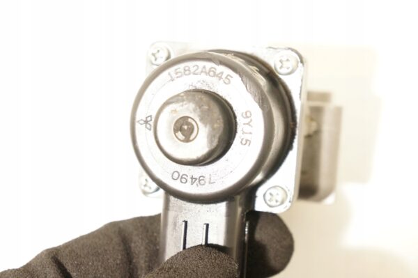 12877972001-696b5b8e3f2a4 ZAWÓR EGR MITSUBISCH OUTLANDER 2,4 1582A645 4B12
