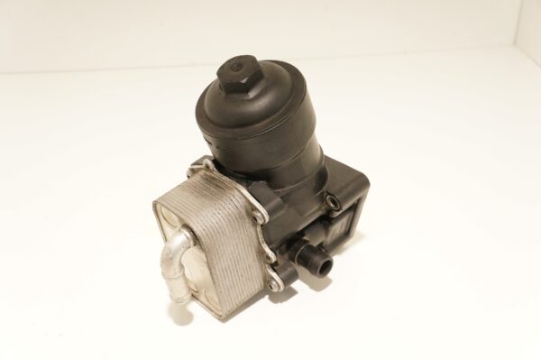 PODSTAWA FILTRA OLEJU A4 B8 A5 2,0TDI 03L115389E