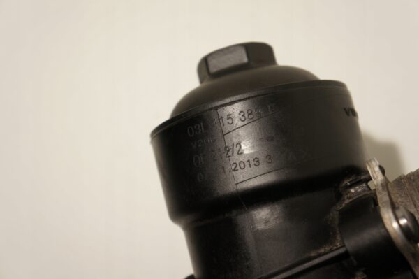 PODSTAWA FILTRA OLEJU A4 B8 A5 2,0TDI 03L115389E