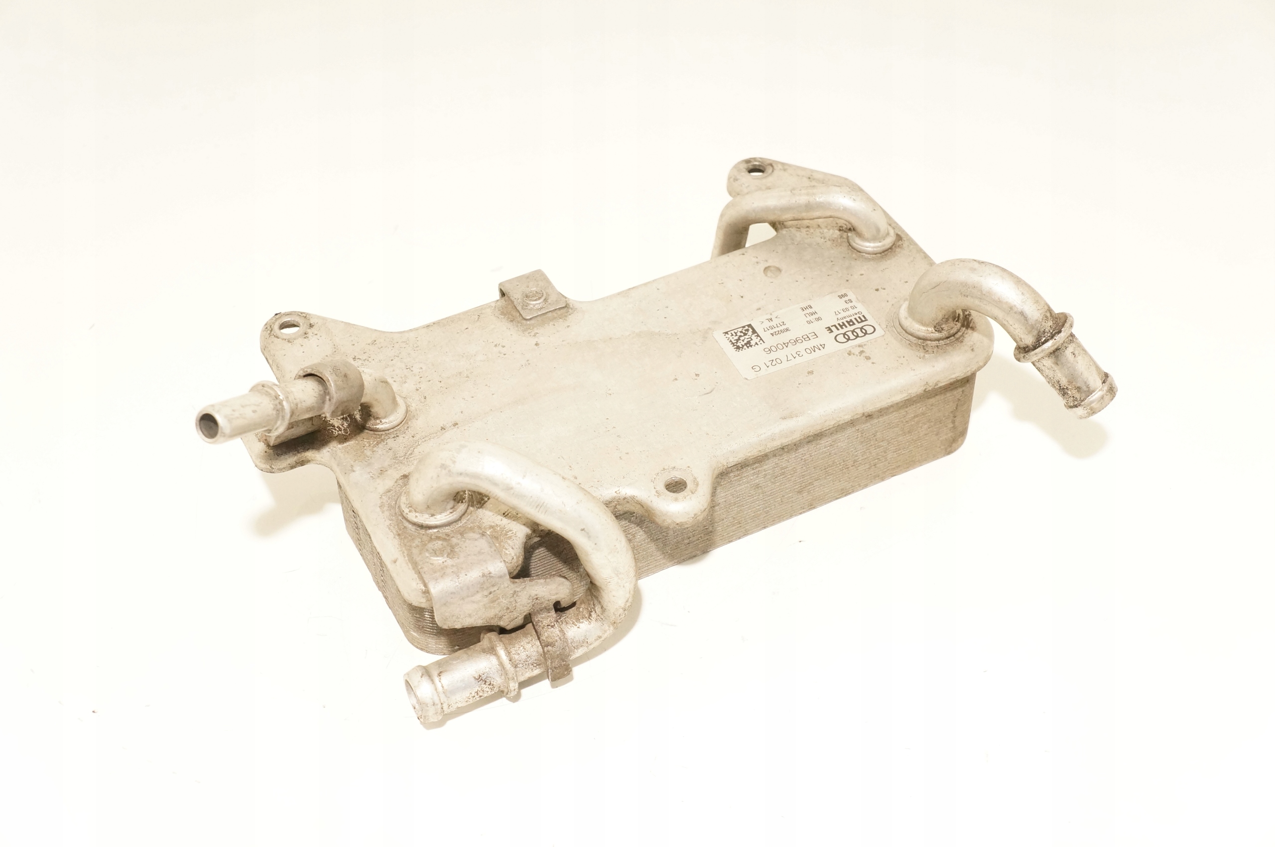 CHŁODNICZKA OLEJU AUDI A5 Q5 A4 3,0 TDI 4M0317021G