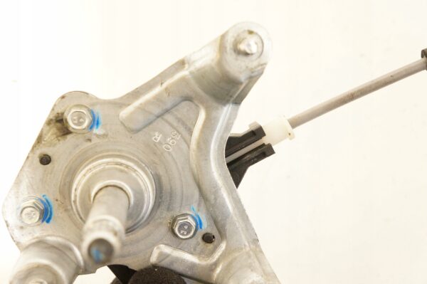 PODNOŚNIK SZYBY PRAWY TYŁ TOYOTA YARIS IV 4 20-23R