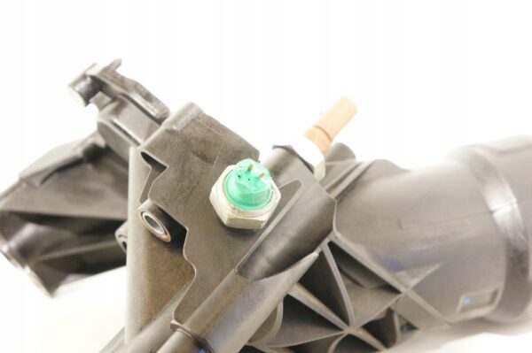 PODSTAWA FILTRA AUDI A5 A6 A5 2,0 TDI 03N115389J