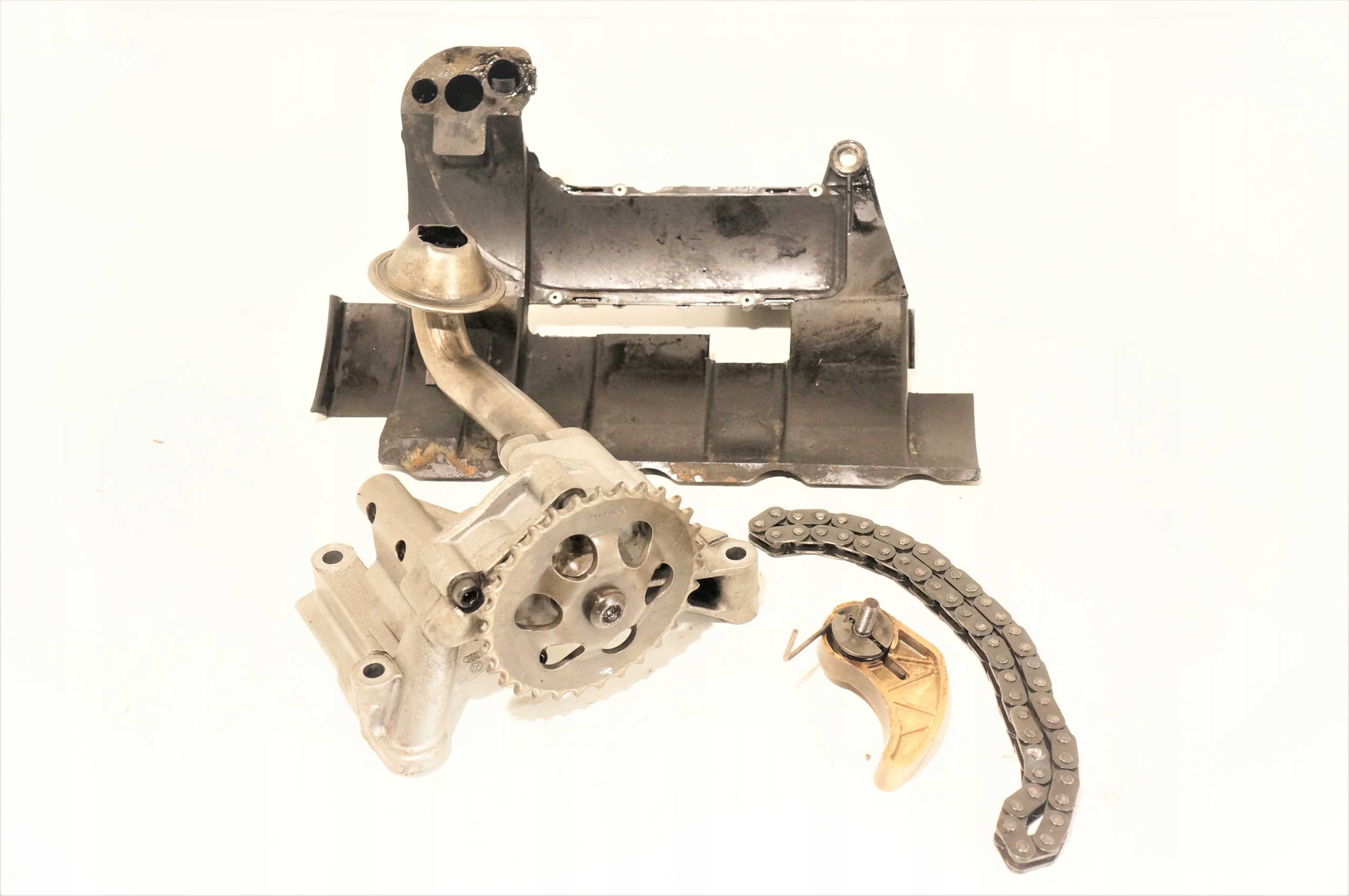 POMPA OLEJU VW GOLF IV A3 1.9 TDI AXR 05A115105B