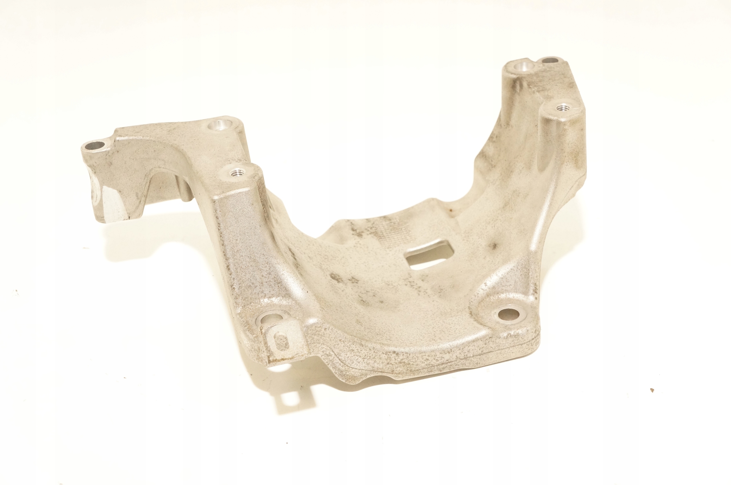 ŁAPA ALTERNATORA VOLVO S60 III 2,0 B5 B42 31480101