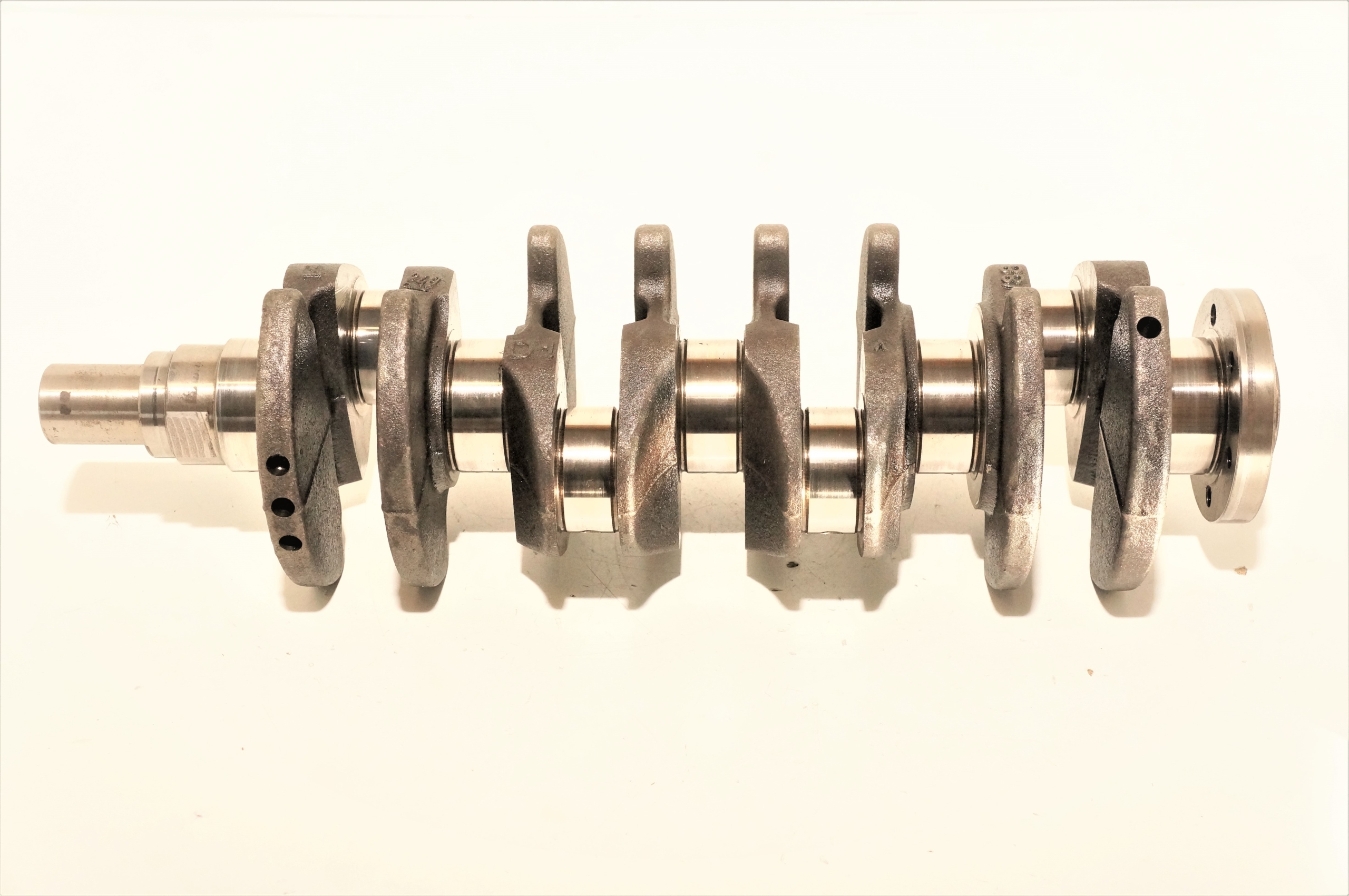 WAŁ KORBOWY CITROEN PEUGEOT 207 1,4 HDI 8HR