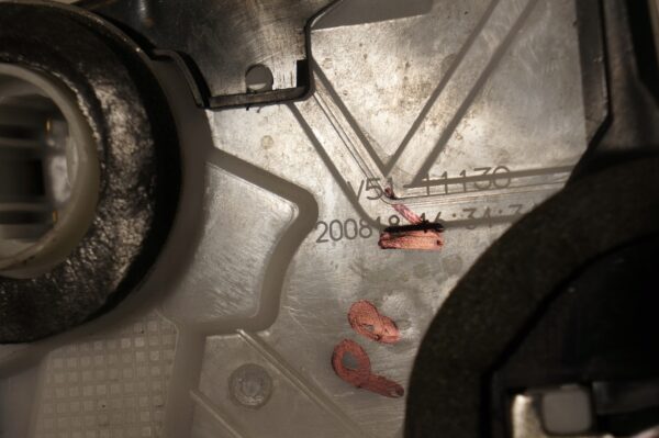 ZAMEK PRAWY PRZÓD TOYOTA YARIS IV 20-23R EU 6PIN