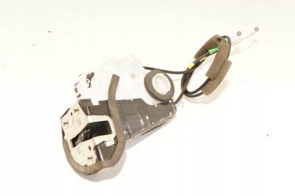 ZAMEK PRAWY TYŁ TOYOTA YARIS IV 20-23R EU 6PIN
