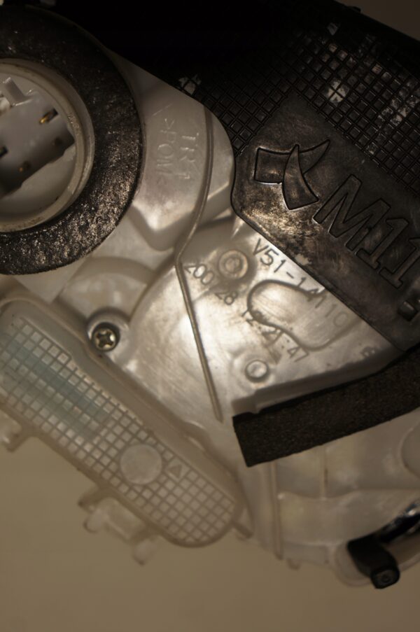 ZAMEK PRAWY TYŁ TOYOTA YARIS IV 20-23R EU 6PIN