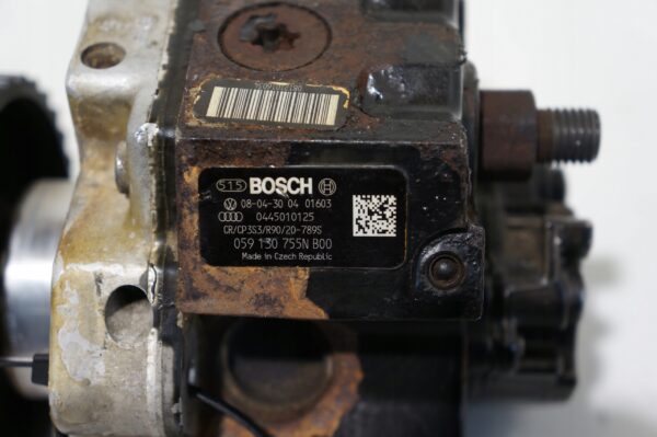 POMPA WTRYSKOWA VW CRAFTER A6 3,0 TDI 059130755