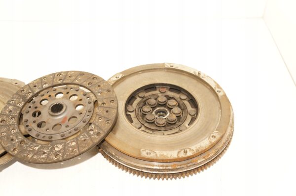 KOŁO DWUMASOWE SUZUKI LIANA CIVIC 1,6 M16A 7L14A