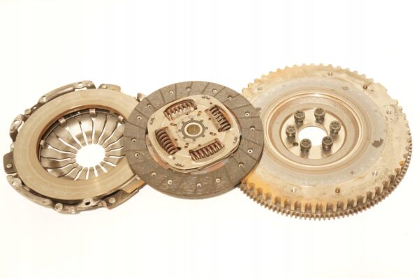 13373280147-696b4f3ff2f11 SPRZĘGŁO SZTYWNE RENAULT CLIO IV 0,9TCE 302101221R