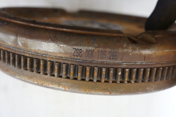 KOŁO DWUMASOWE DSG VW PASSAT B8 1,8TFSI 06K105266J