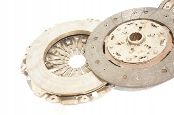 KOŁO DWUMASOWE MERCEDES W176 1,6 CGI A0262500501