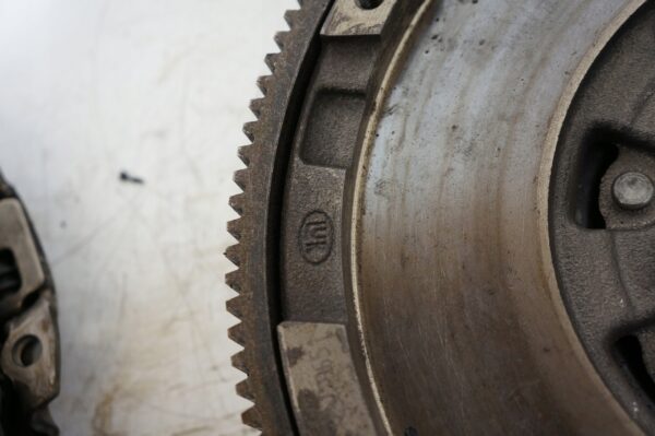 KOŁO DWUMASOWE MERCEDES W176 1,6 CGI A0262500501