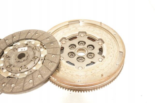 KOŁO DWUMASOWE FORD FOCUS MK3 2,0 ST AG91-7563-AA