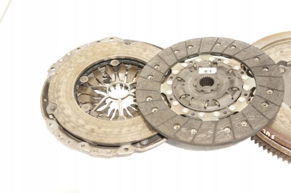 KOŁO DWUMASOWE FORD FOCUS MK3 2,0 ST AG91-7563-AA