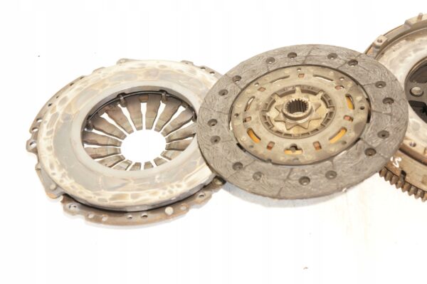 KOŁO DWUMASOWE ALFA FIAT 500 MITO 1,4 TB 55219390