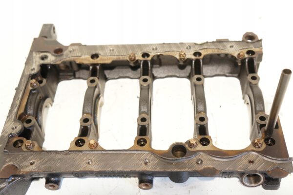 KARTER PODSTAWA BLOKU OPEL ASTRA 1,4T NEL 55565807