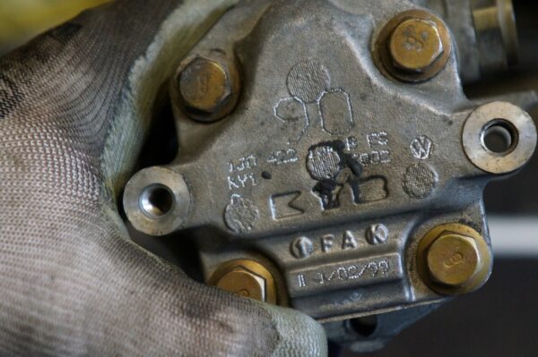 POMPA WSPOMAGANIA VW GOLF IV LEON POLO 1J0422154B