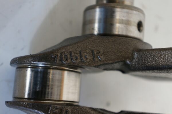 WAŁ KORBOWY RENAULT SMART CLIO V 1,0SCE 7056R H4DA