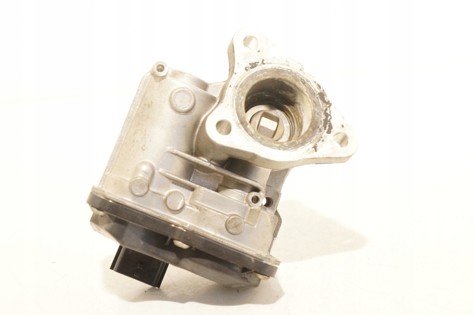 ZAWÓR EGR RENAULT TALISMAN CLIO IV 1.5 DCI