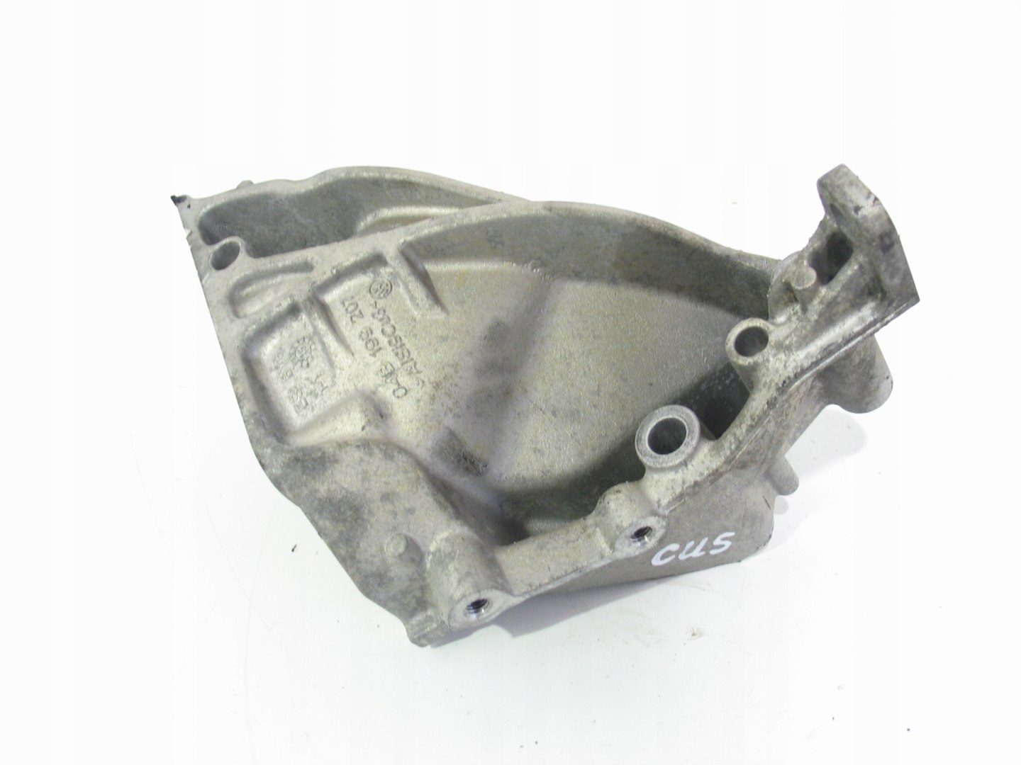 ŁAPA WSPORNIK POLO FABIA III 1.4 TDI CUS 04B199207