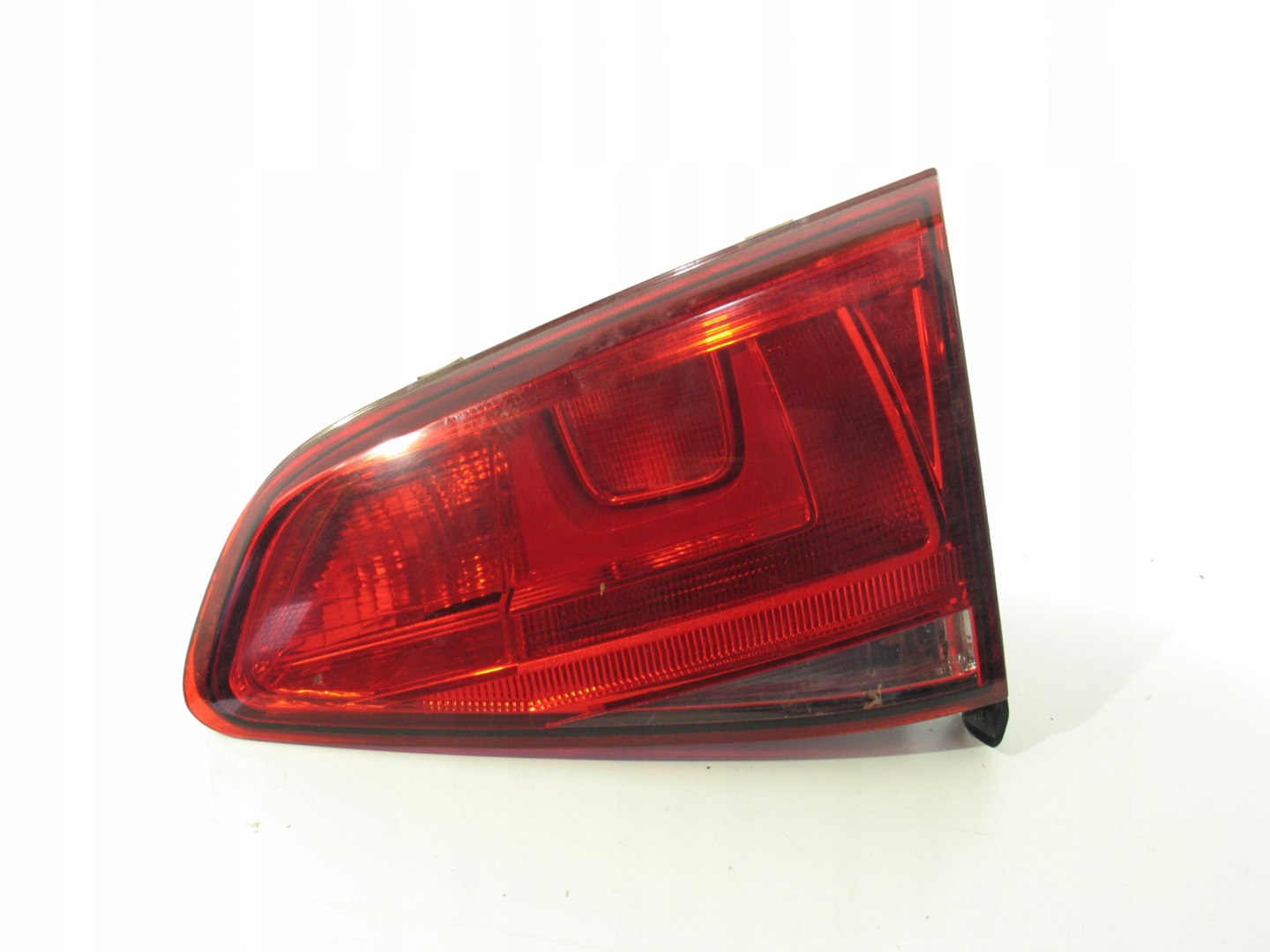 LAMPA PRAWY TYŁ W KLAPĘ VW GOLF VII 7 5G0945094AD