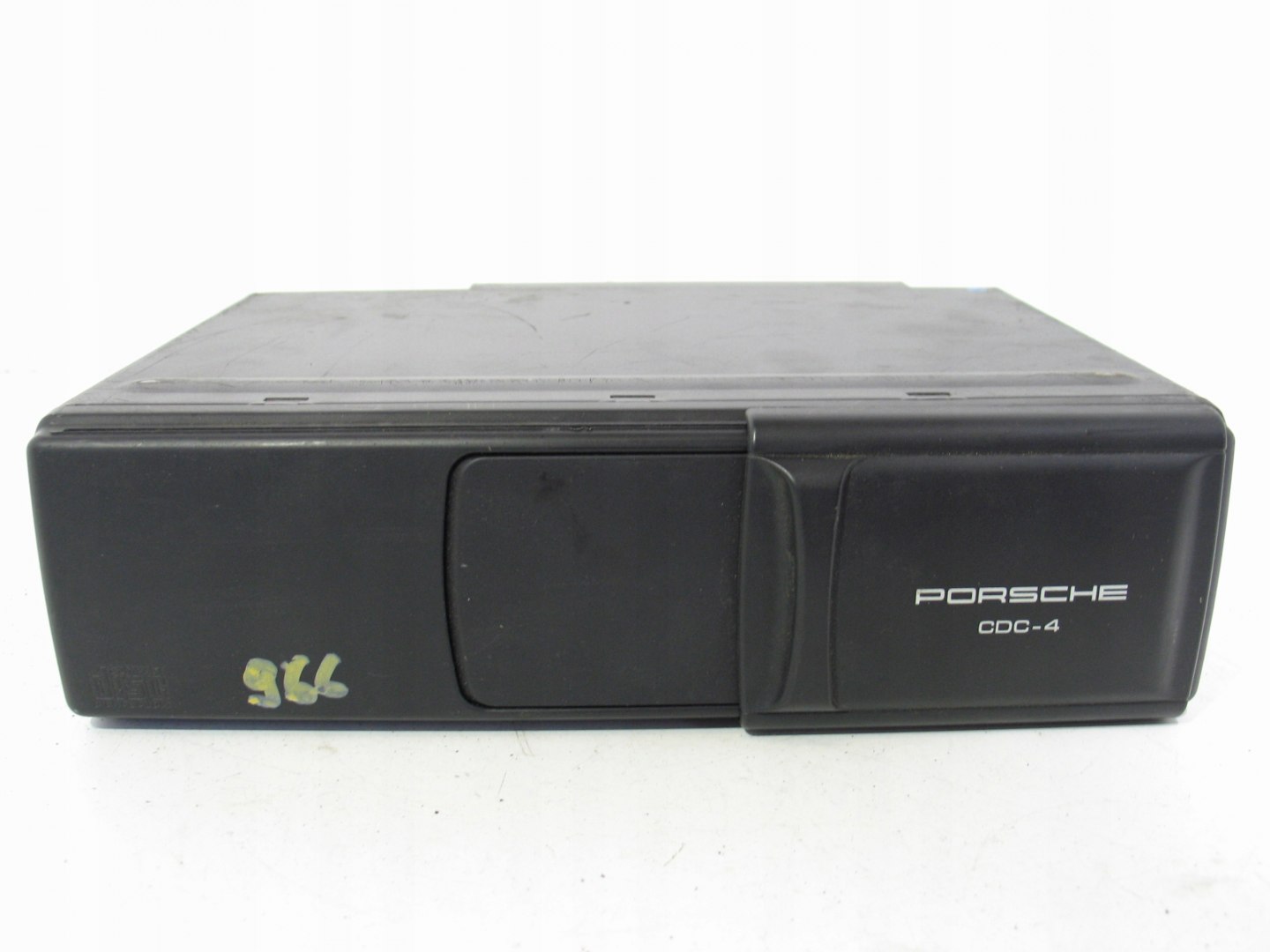 13505564762-696b452b16cff ZMIENIARKA PŁYT 6 CD PORSCHE BECKER 7L5035111 EU