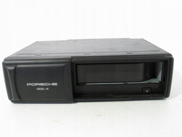 13505564762-696b452e2f099 ZMIENIARKA PŁYT 6 CD PORSCHE BECKER 7L5035111 EU