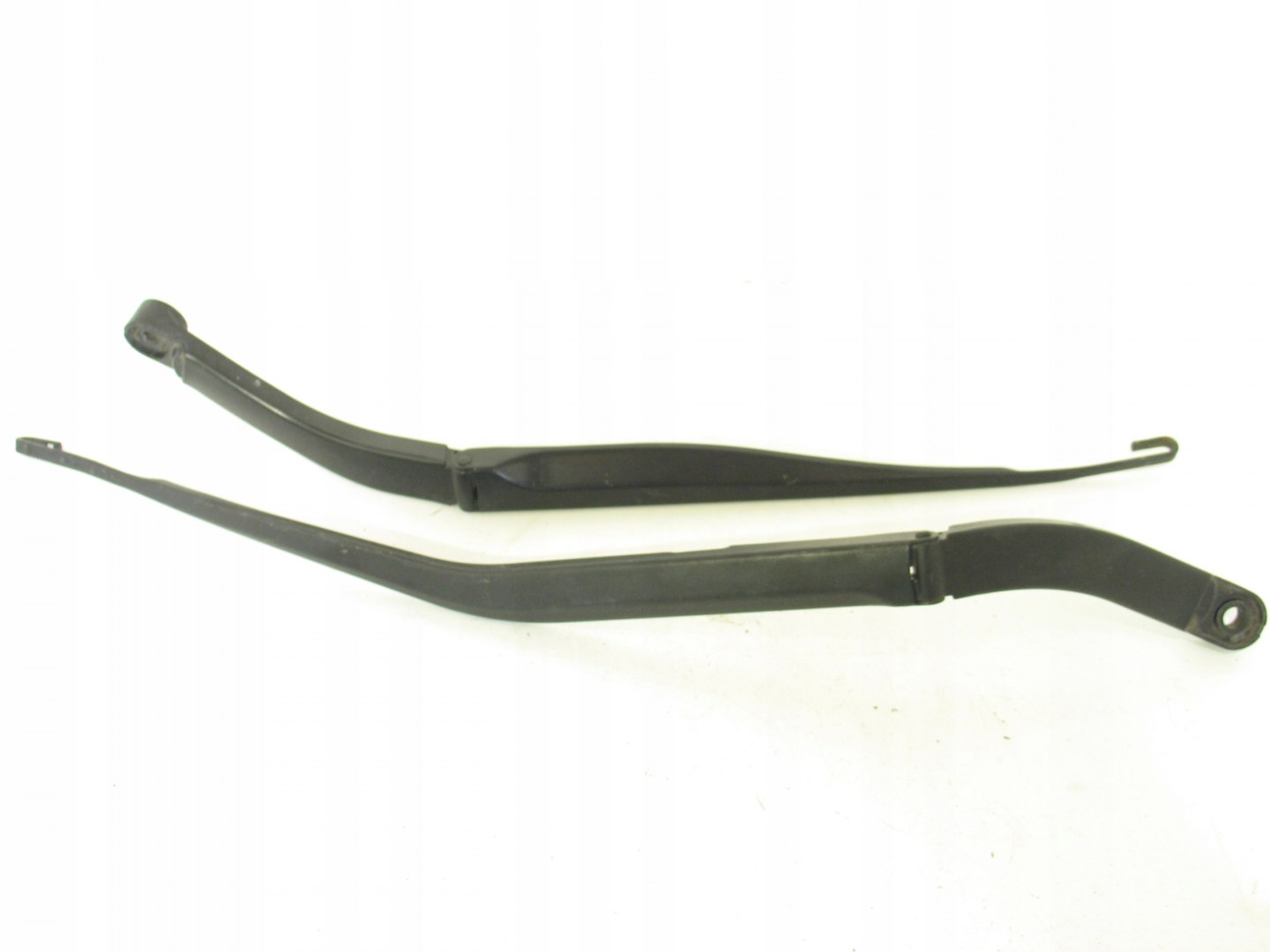 RAMIONA WYCIERACZEK PRZÓD INFINITI FX30D FX II FL