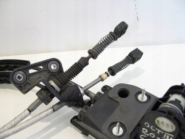 LEWAREK WYBIERAK BIEGÓW GOLF VII 2.0TDI 5Q0711061E