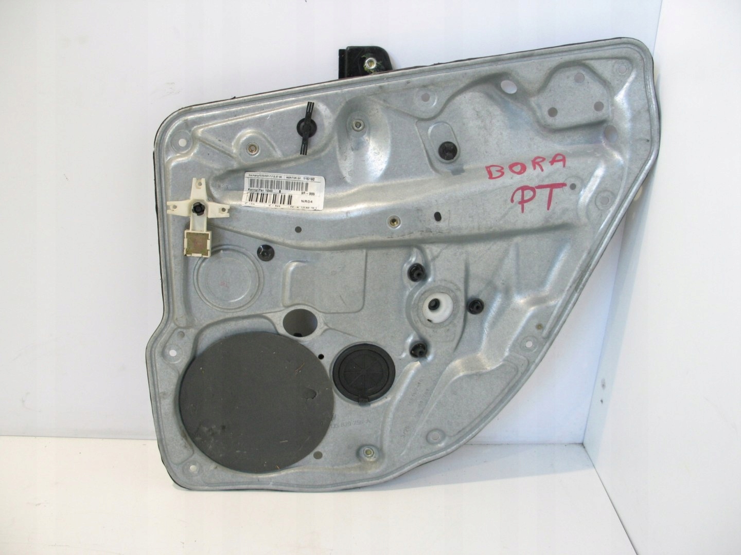 PODNOŚNIK SZYBY PRAWY TYŁ VW BORA SEDAN 1J5839730G