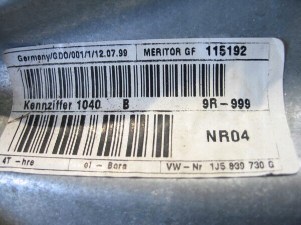 PODNOŚNIK SZYBY PRAWY TYŁ VW BORA SEDAN 1J5839730G