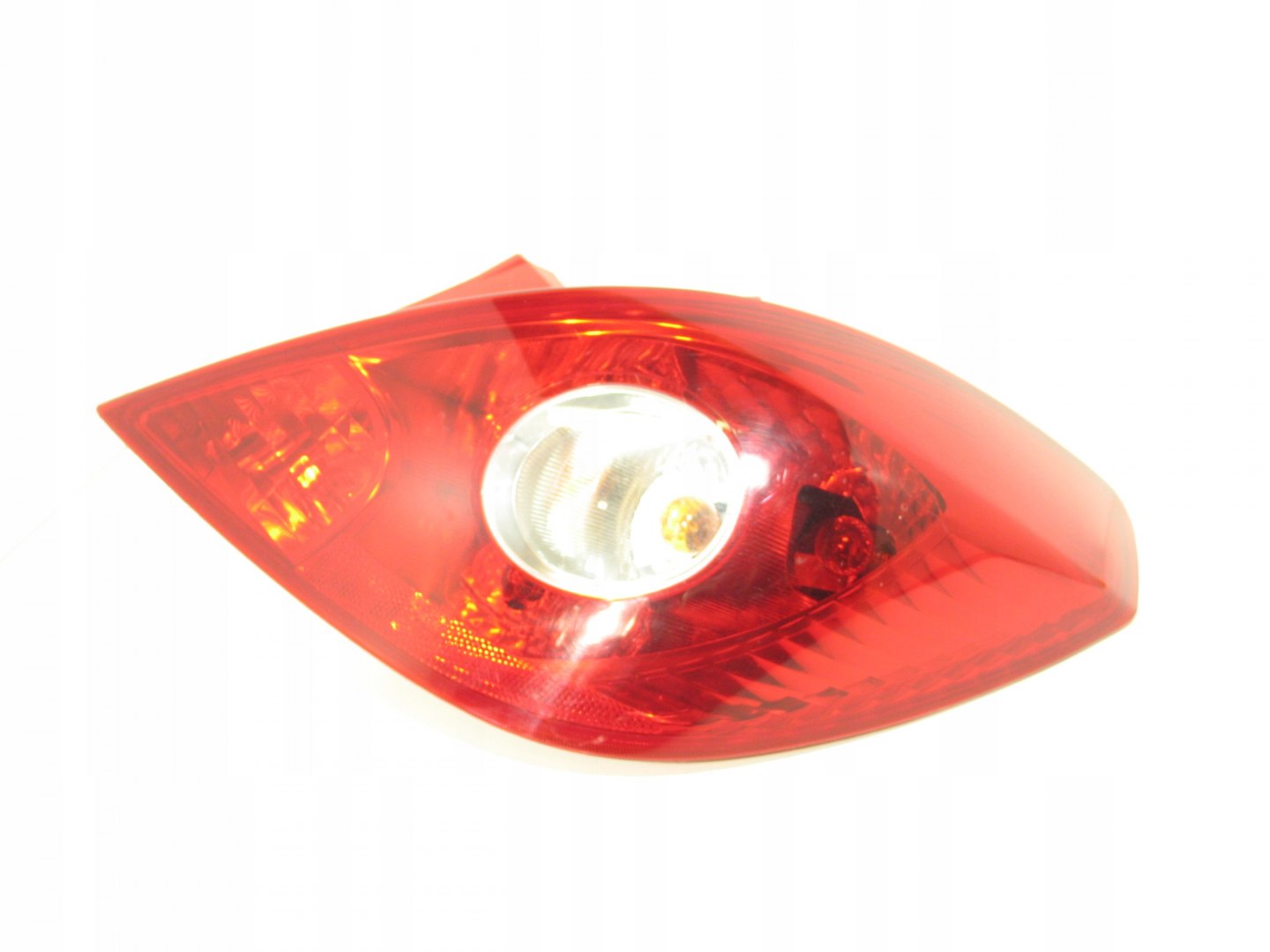 LAMPA PRAWY TYŁ OPEL CORSA D 3D HB 13211841 EU