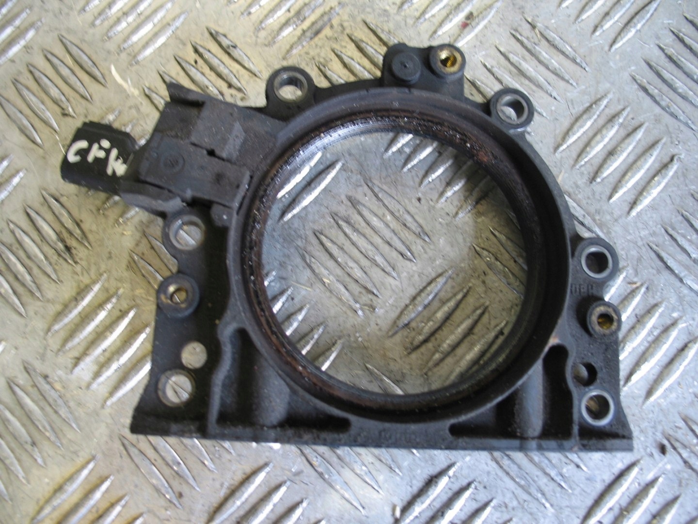 USZCZELNIACZ WAŁU VW AUDI 1.2 TDI CFW 036906433C