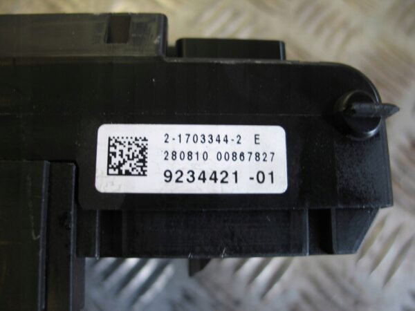 SKRZYNKA BEZPIECZNIKÓW 9234421 BMW 5 F07 GT 3.0D