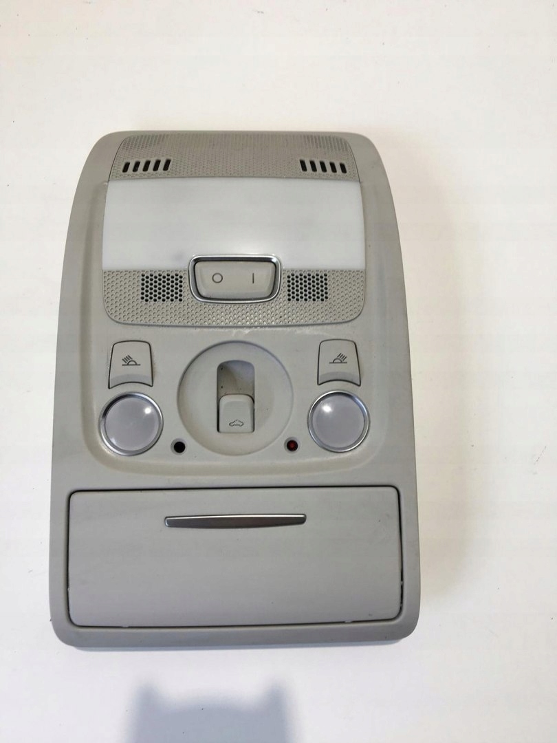 LAMPKA OŚWIETLENIE KABINY AUDI A5 CUPE