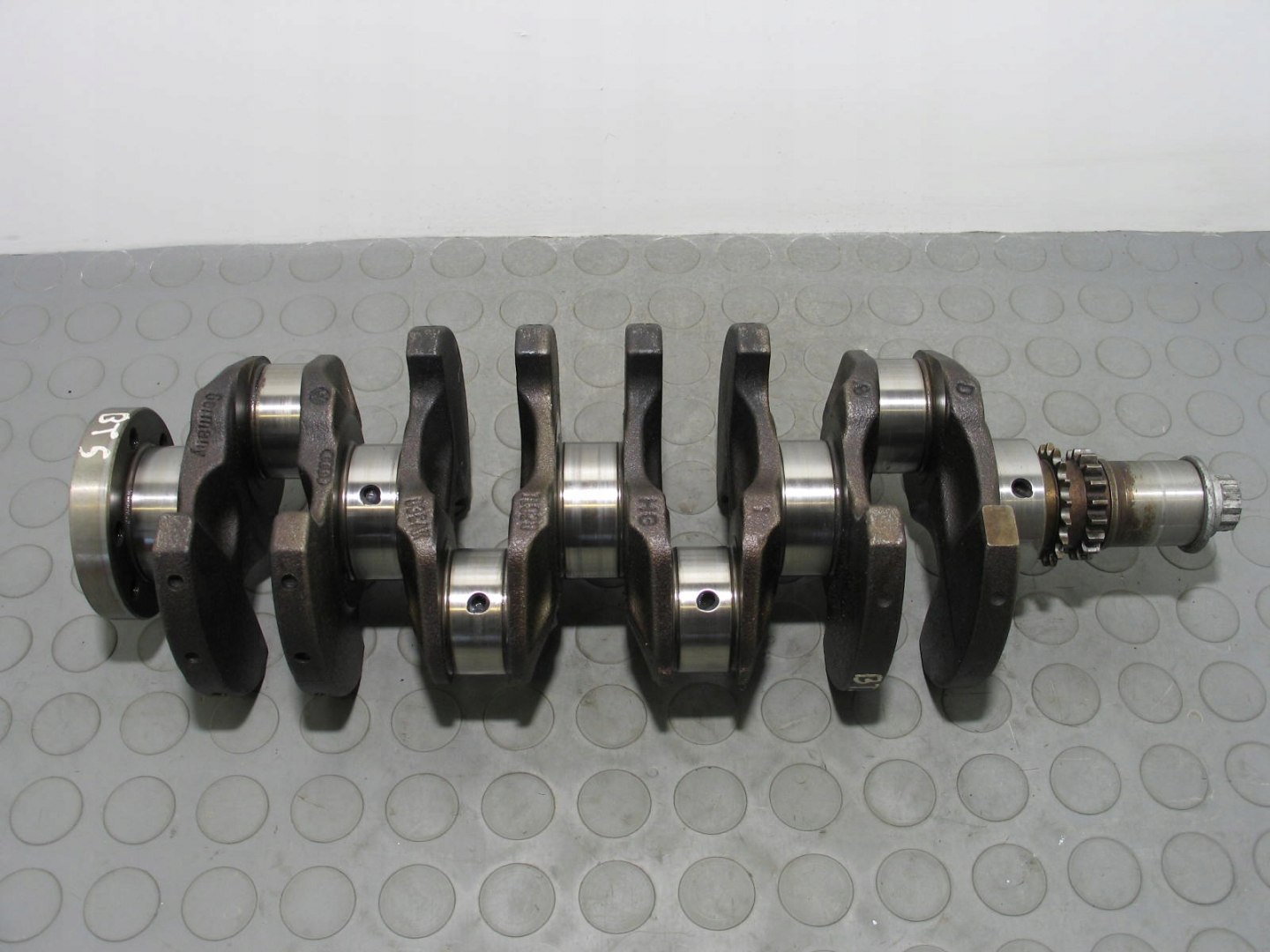 WAŁ KORBOWY VW AUDI GOLF V 1.6 FSI BTS 270508