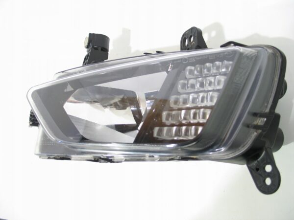 HALOGEN PRAWY LED VW POLO VI 2G 038103173A EUROPA