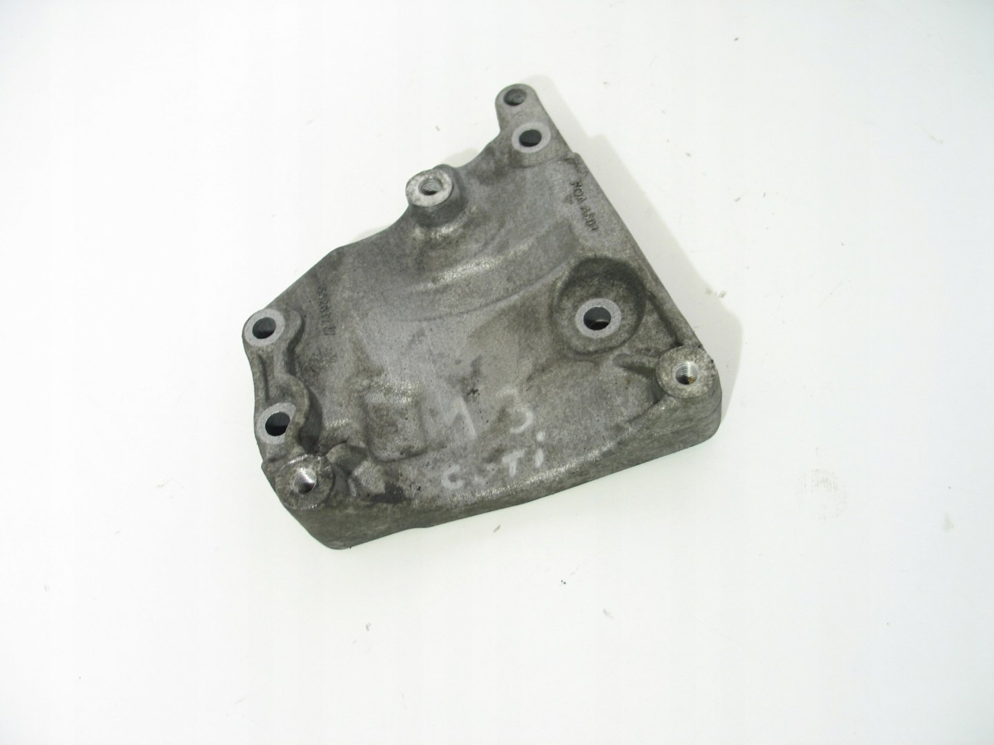 ŁAPA WSPORNIK OPEL FIAT CORSA D 1,3 CDTI 55261727