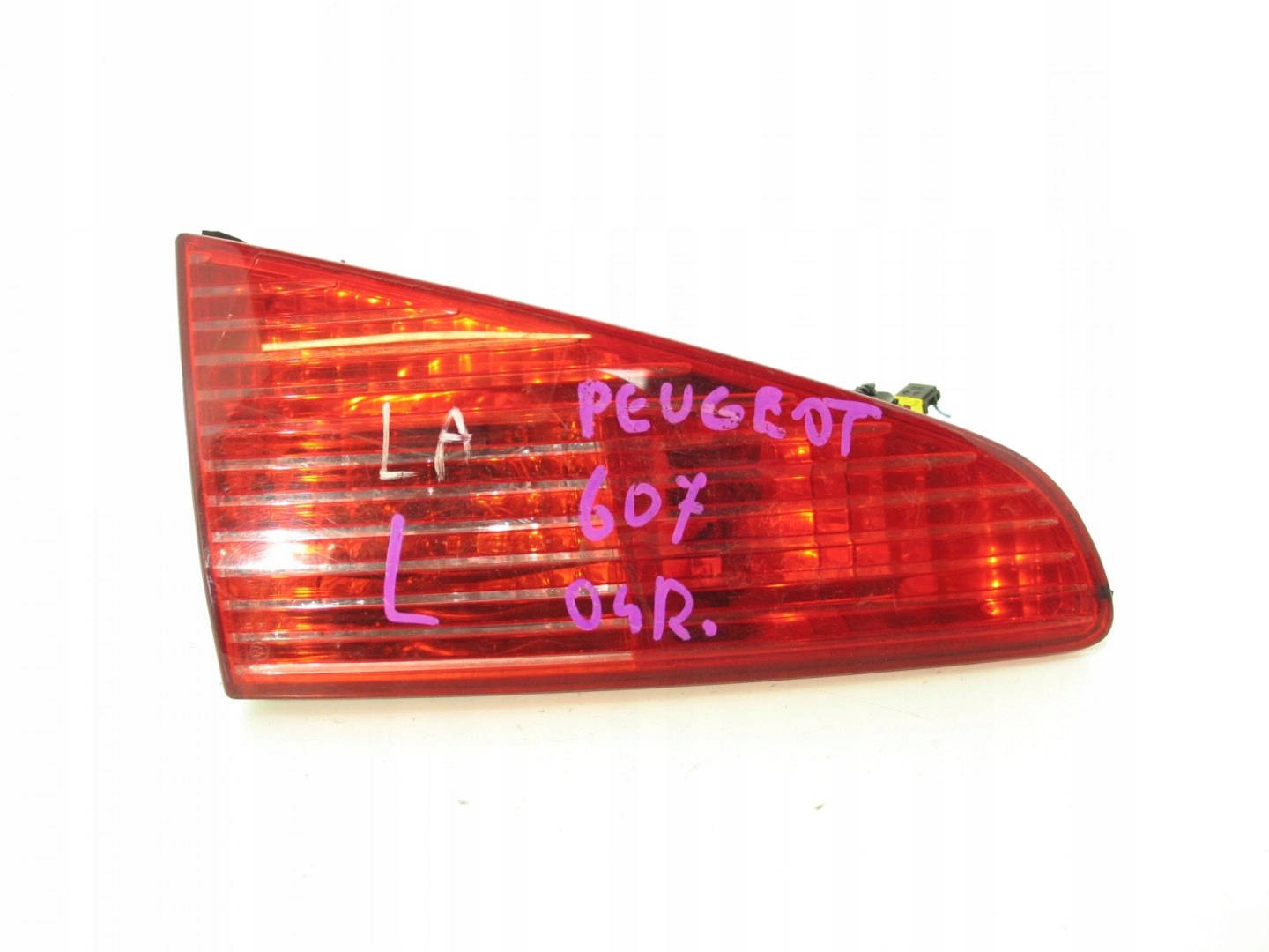 LAMPA LEWY TYŁ W KLAPĘ PEUGEOT 607 I SEDAN 99-10R