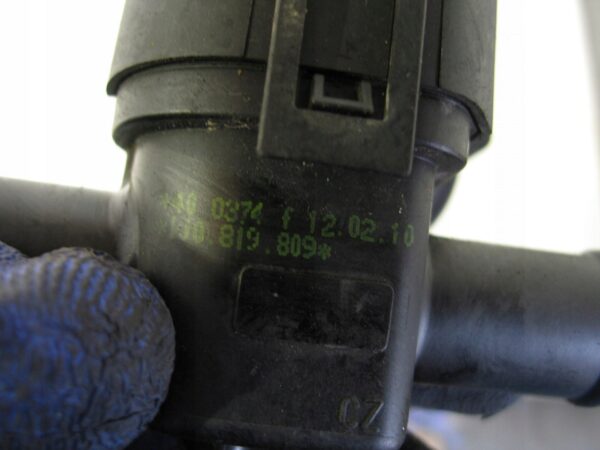 ZAWÓR WODY VW SKODA A4 B8 2.0 TDI 1J0819809