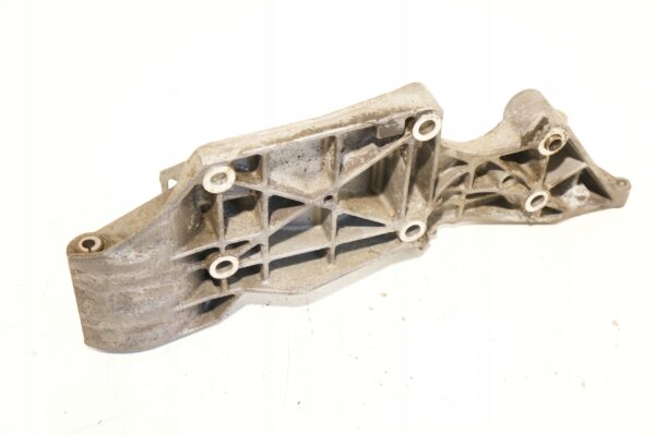 ŁAPA ALTERNATORA VW GOLF LEON 1,9 TDI 045903143C