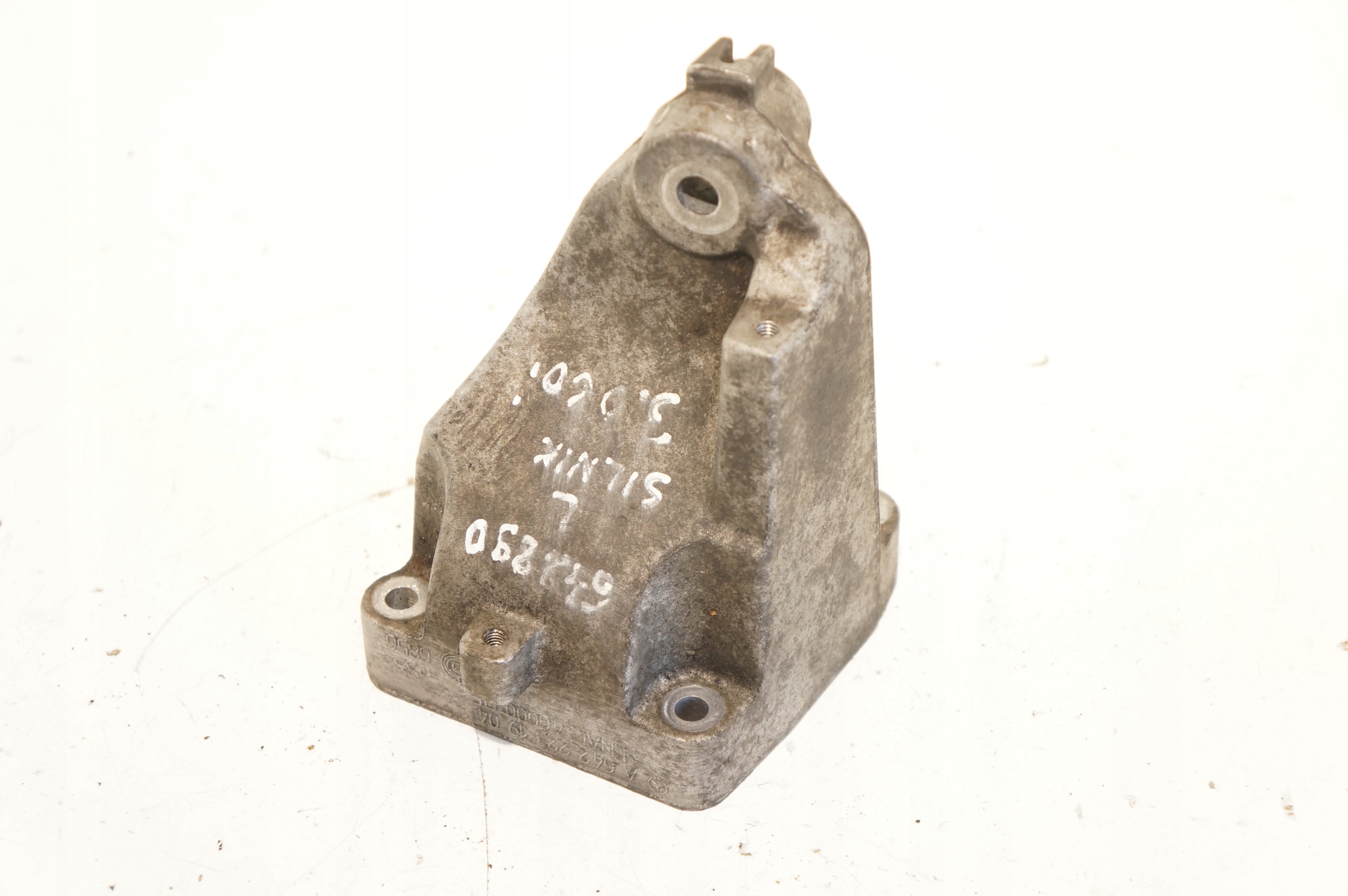 ŁAPA SILNIKA LEWA MERCEDES W639 3,0CDI A6422231904